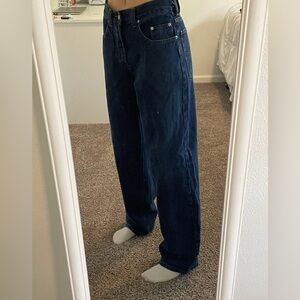 Men’s 90s baggy jeans